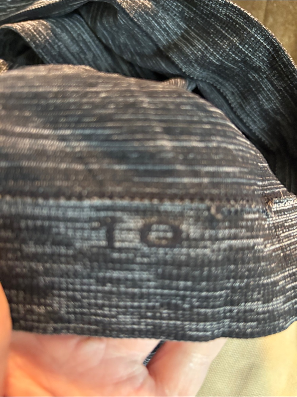 lululemon athletica Black Heathered Short Sleeve Relaxed Swiftly - Picture 3 of 3